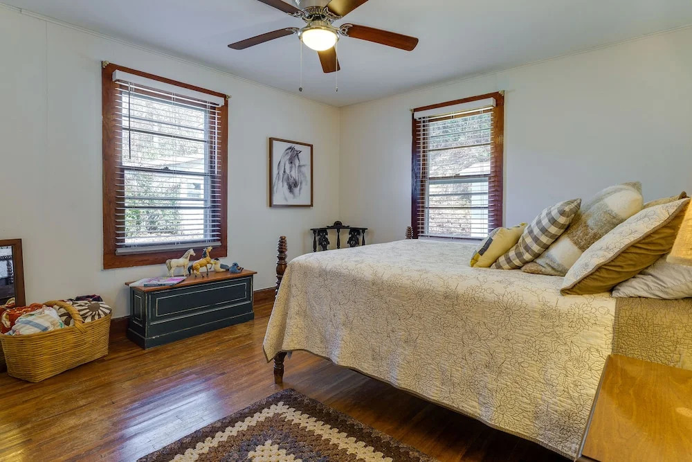 Pet-friendly Topton Home w/ Patio, Deck & Views!