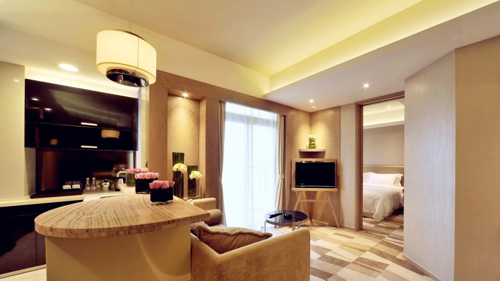 Royal Suites & Tower