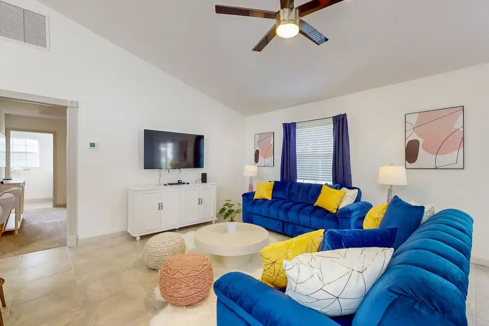 Home Near the Beach With Private Pool, Inviting Patio, Streaming & AC