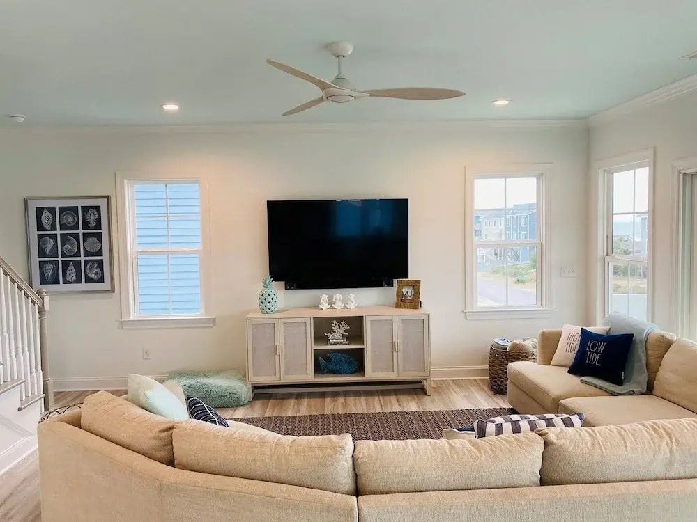 1030 Ocean 5 Bedroom Home by RedAwning