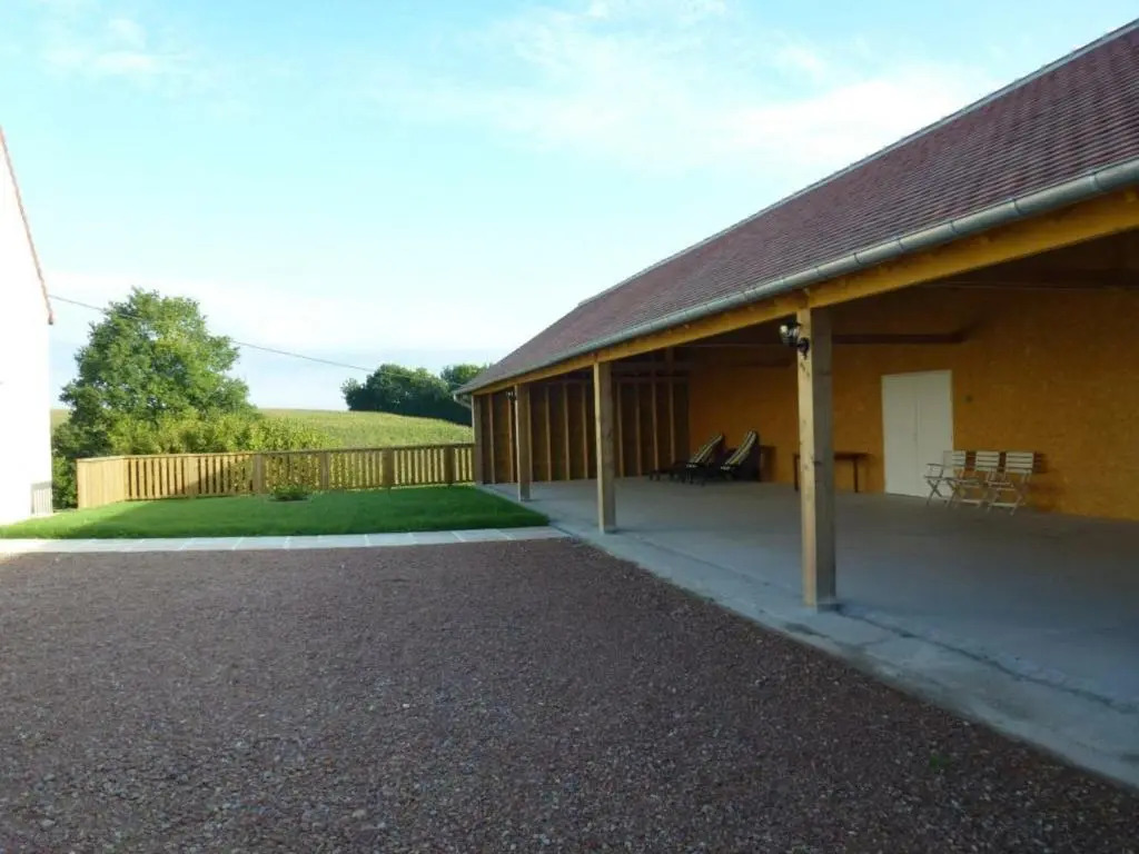 Grande maison au calme avec animaux acceptés - FR-1-497-109