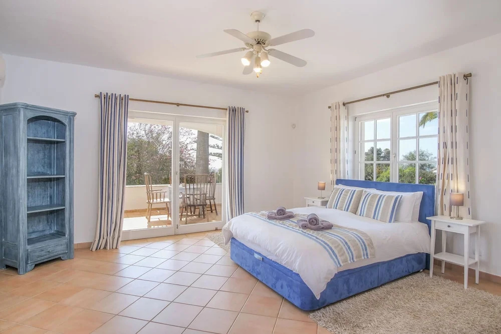 Vale Verde in Lagos With 6 Bedrooms and 4 Bathrooms