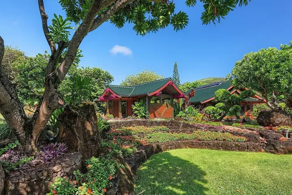 Sea Song in Kilauea With 4 Bedrooms and 4 Bathrooms