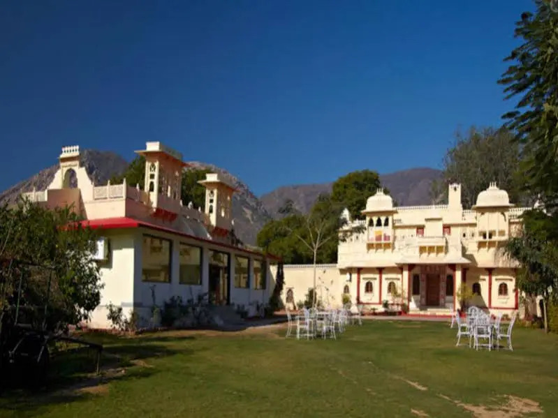 Hotel Alwarbagh
