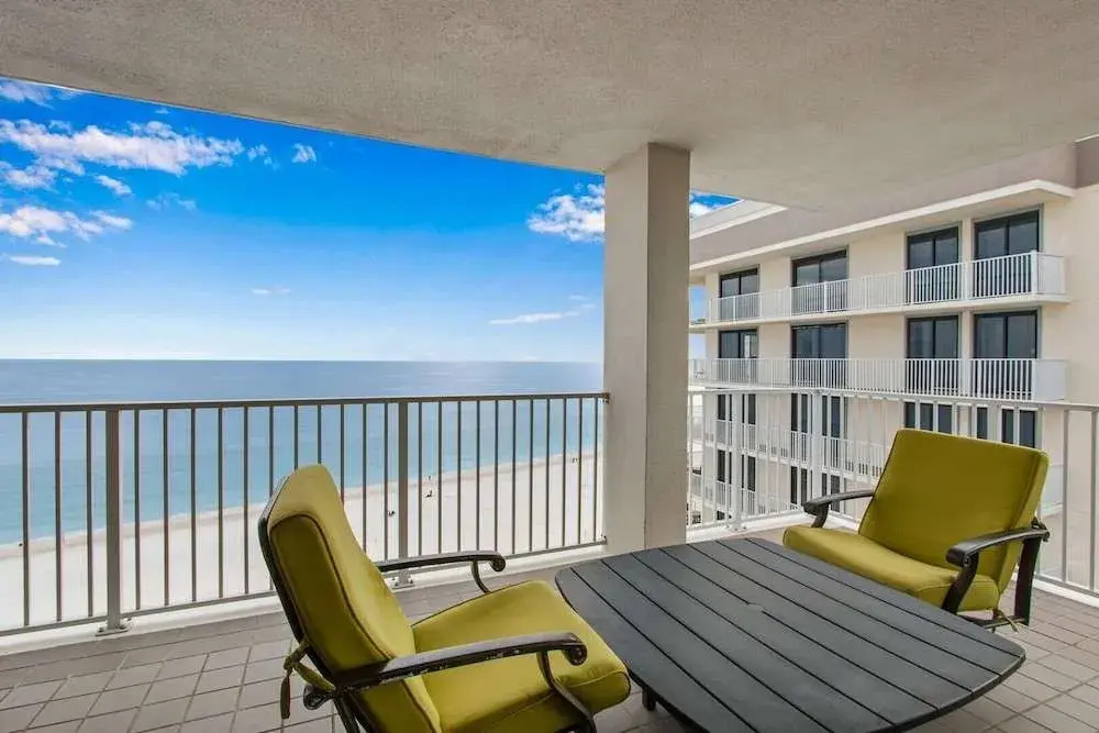 Pelican Pointe 1406 by RedAwning