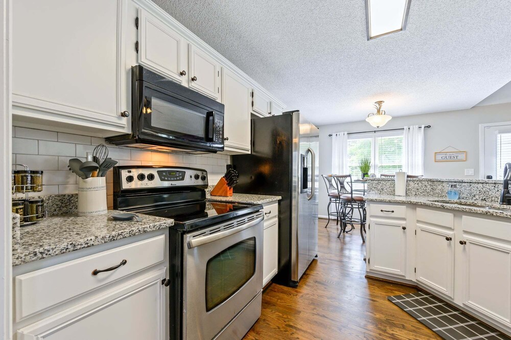 13 Windfield Dr, Cartersville