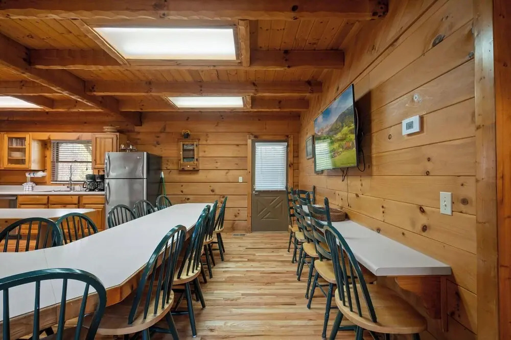 Country Pines Lodge