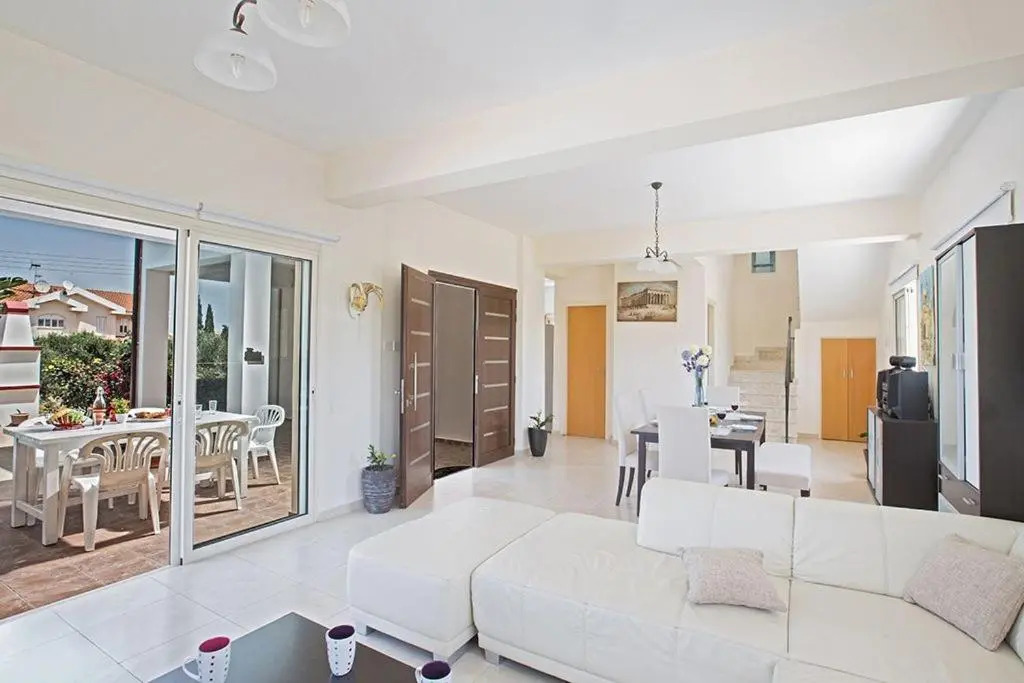 Villa Akefalo - Beautiful 3 Bedroom Protaras Villa With Private Pool