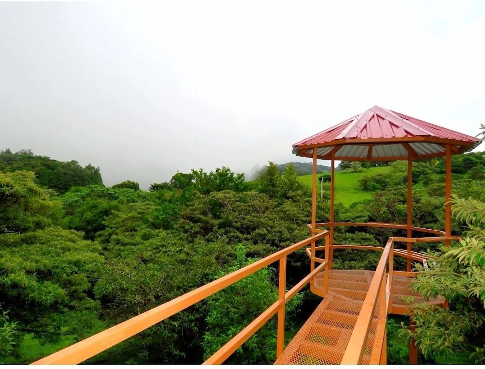Las Marias Monteverde - Mountain View Cottages & Gardens