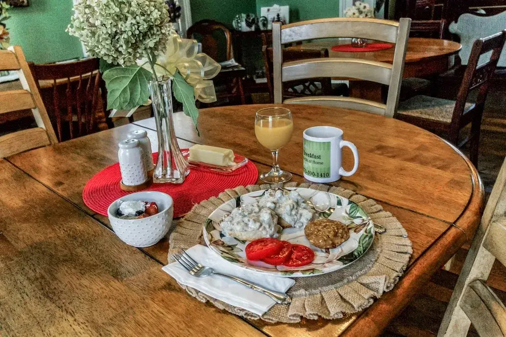 Dickinson Room by Main Street Bed & Breakfast