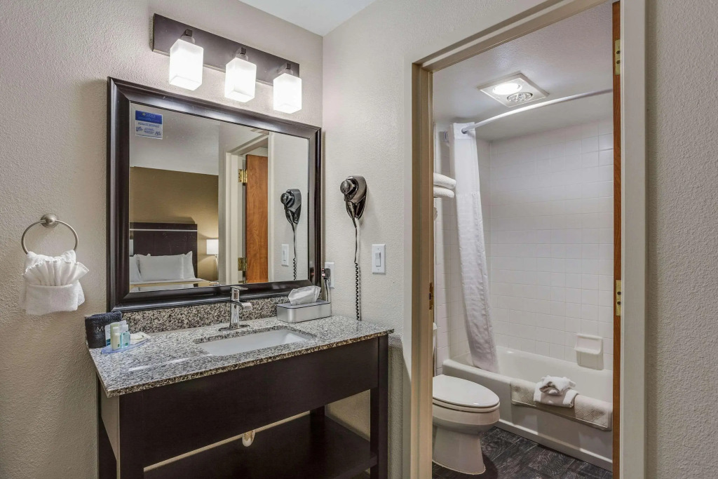 Quality Inn & Suites Meridian - West Boise