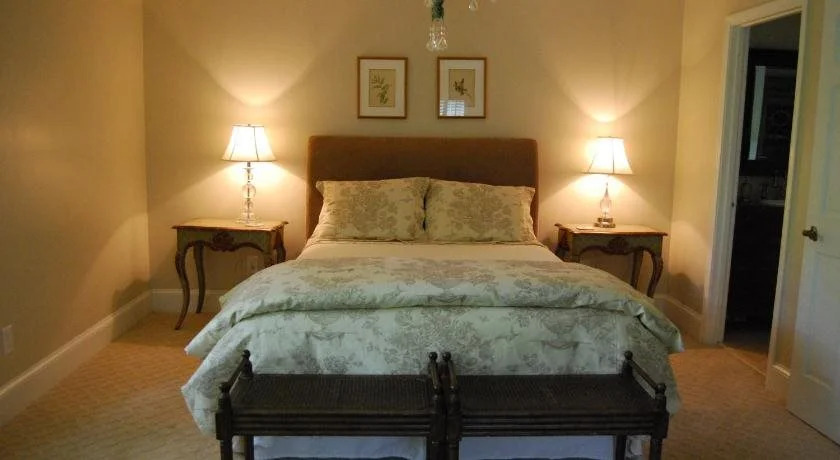 The Cottage Bed & Breakfast