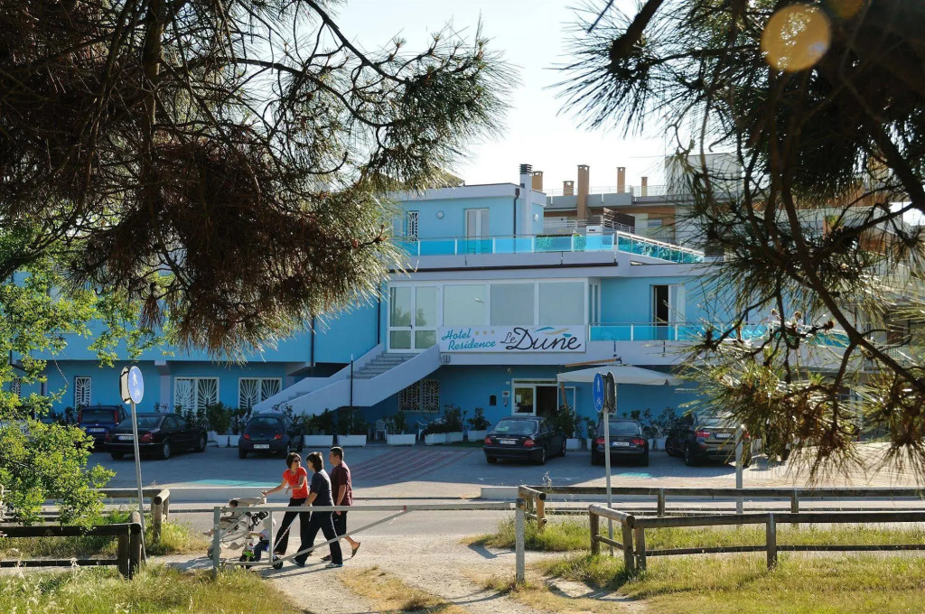 Hotel-Residence- Le Dune Breakfast & private beach included