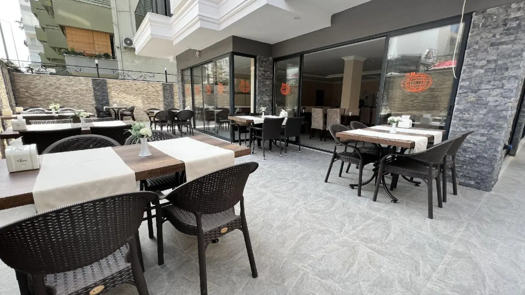 Miss Cleopatra Hotel