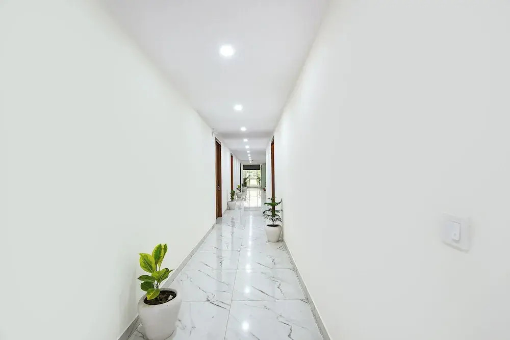 Fabhotel Evergreen