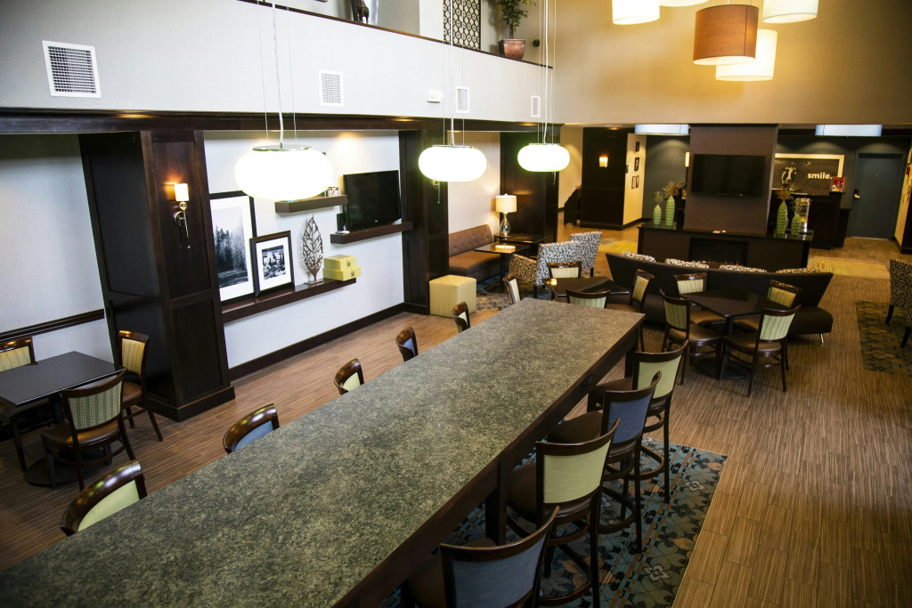 Hampton Inn & Suites Sharon