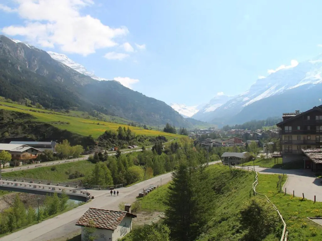 Appartement Lanslebourg-Mont-Cenis, 3 pièces, 6 personnes - FR-1-508-93