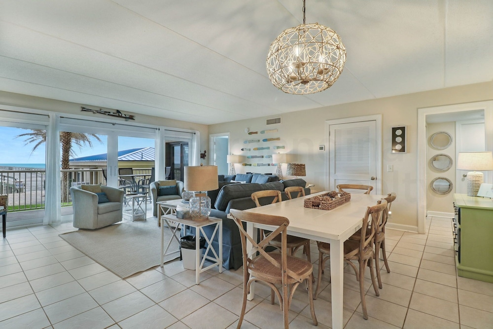 108 Amelia by the Sea