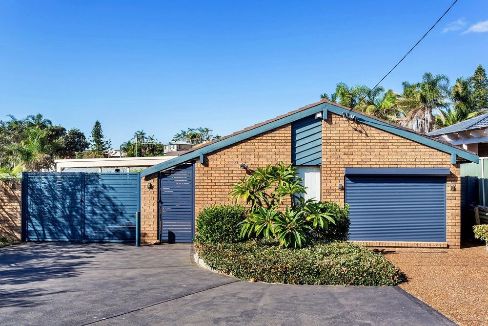 Campbell Avenue, 28