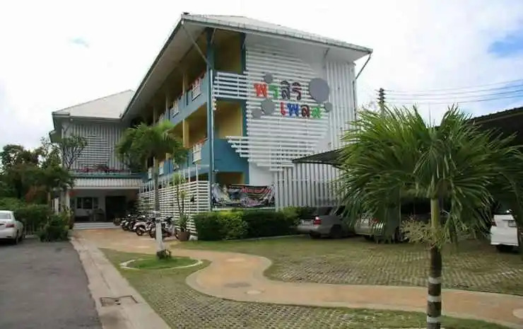 Pornsiri Place