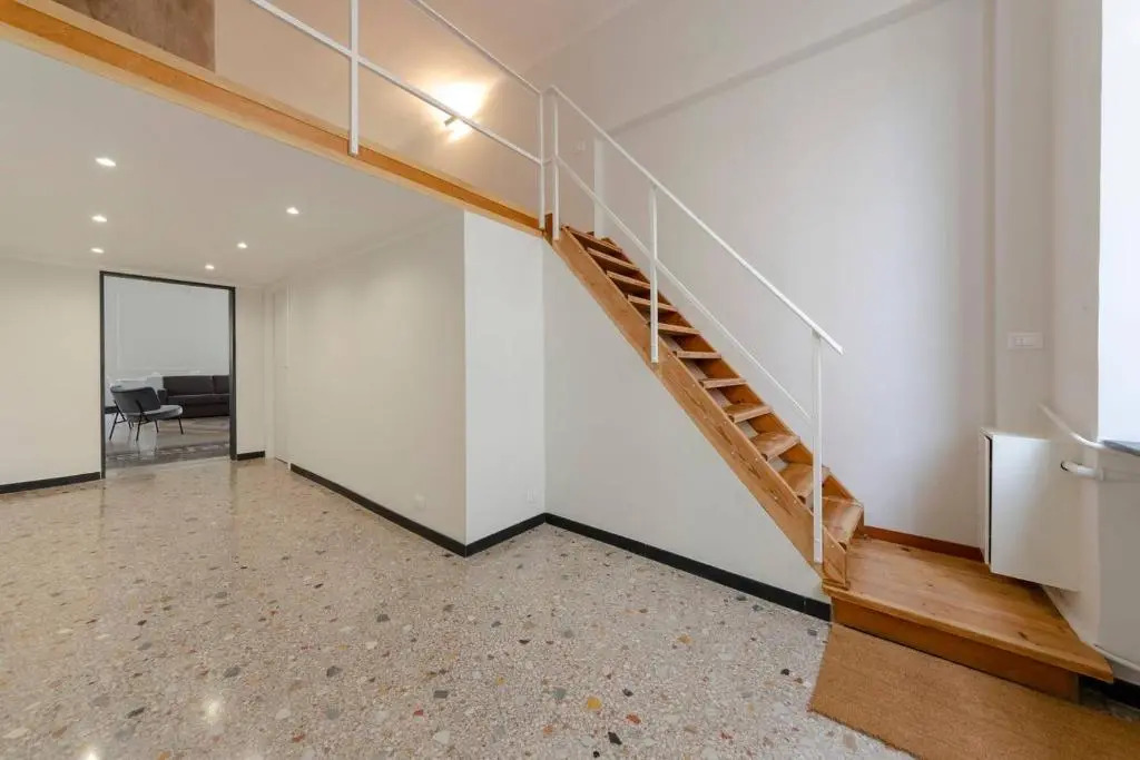 Joivy Elegant Flat for 7, in the Heart of Genoa