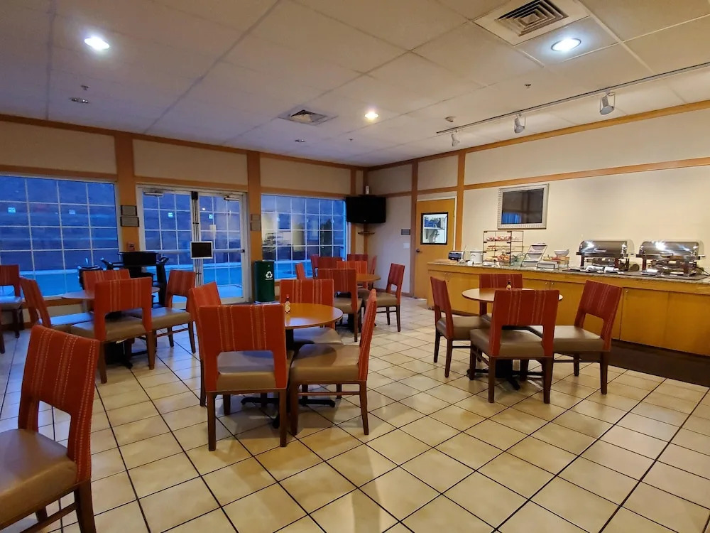 Comfort Inn & Suites