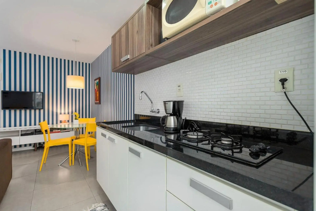 Concept Studio a 200m PRAIA de IPANEMA - Home Office Wi-Fi ilimitado 35mbps, NetFlix, Ar Condicionado, Cozinha Completa