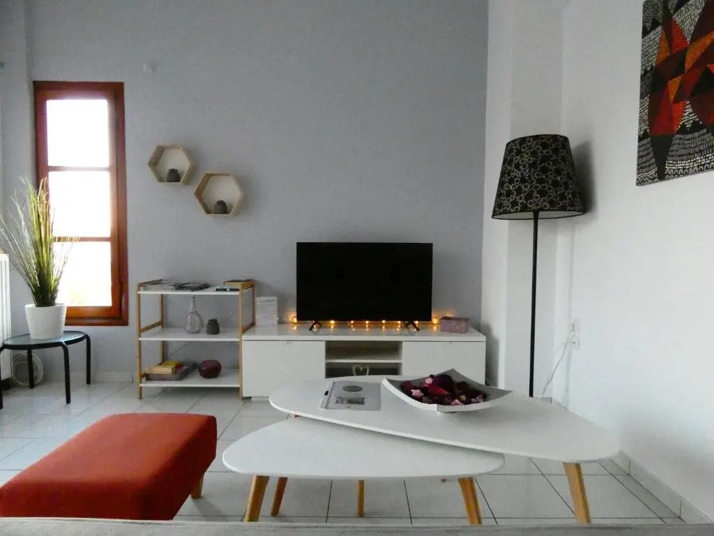 Mel Studio 1 (kalamaki)