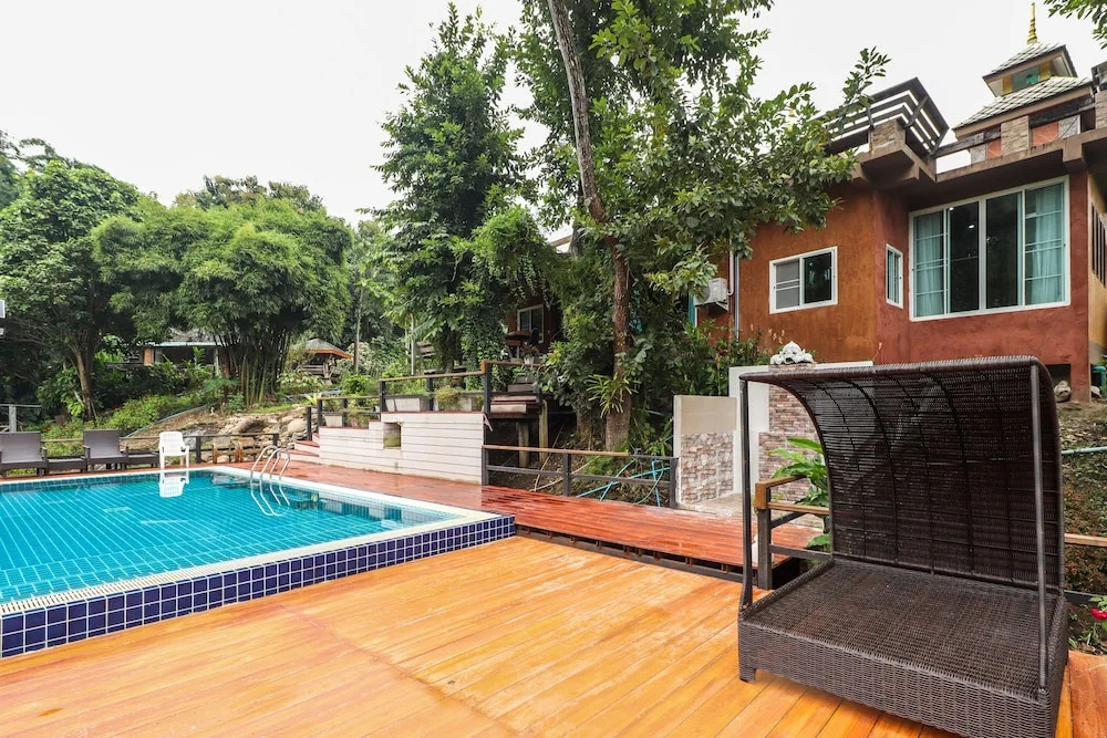 Tung Lakorn Farm