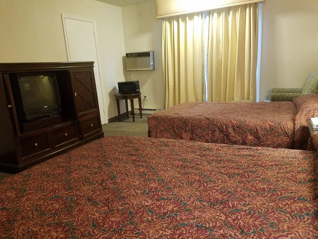Maplehurst Motel