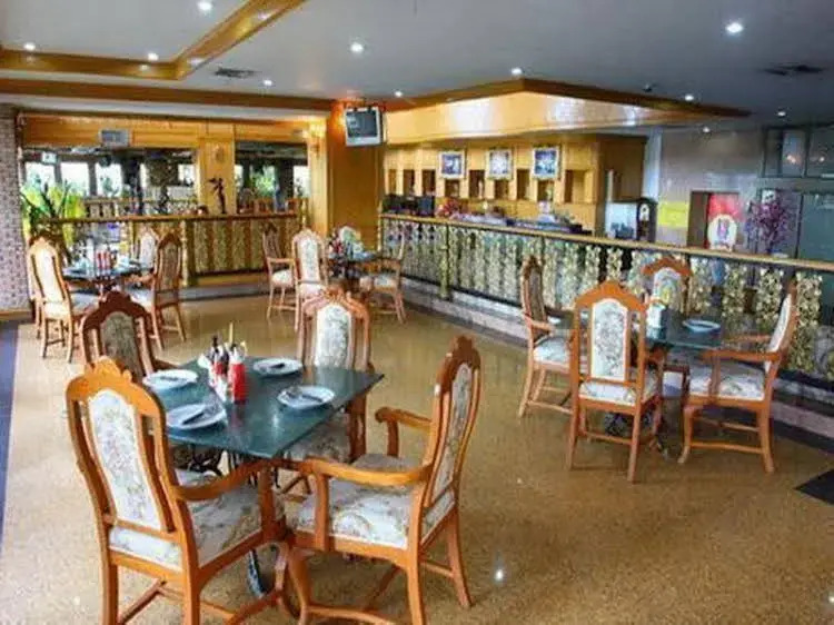 13 Coins Bang Yai Hotel