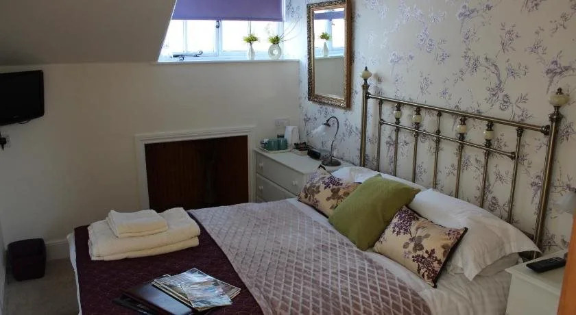 Ivy Bank Guest House - Room Only