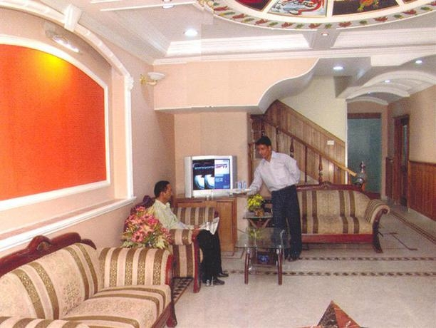 OYO 8505 Hotel Ashu Palace