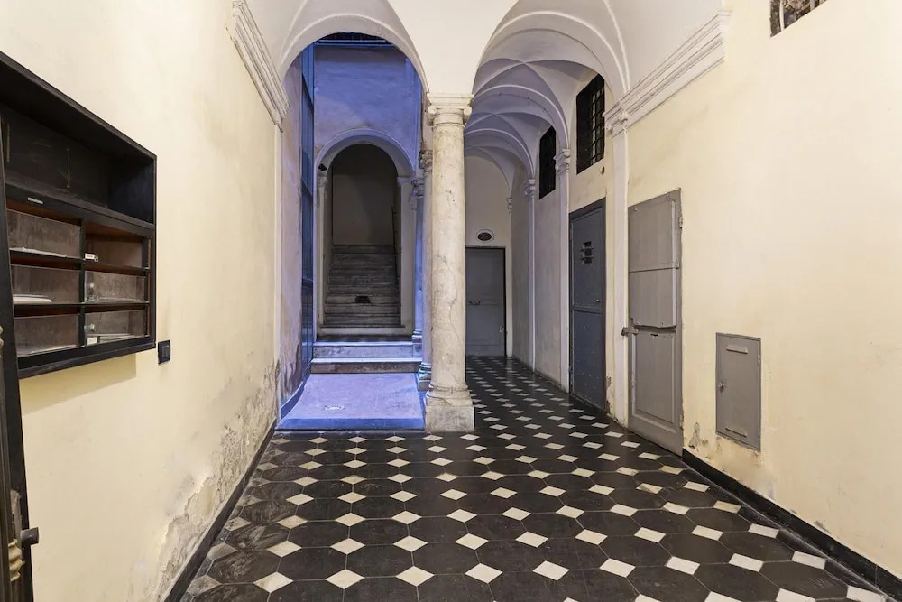 Sui Tetti del Centro di Genova