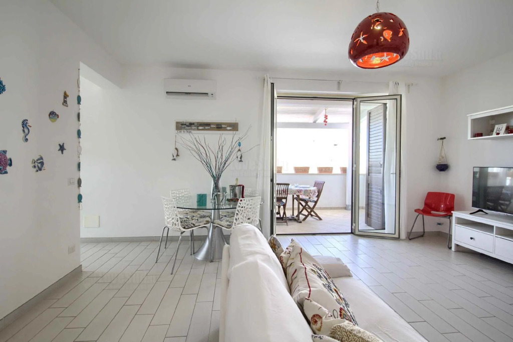 Starfish Apt by LoveSud