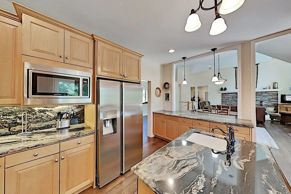 255squir 4 Bedroom Home