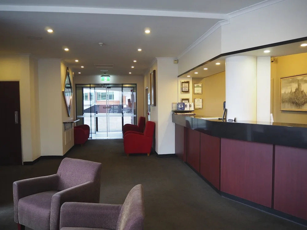 Fountainside Hotel