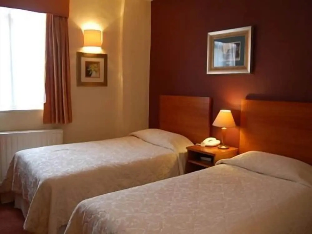 Saffron Hotel