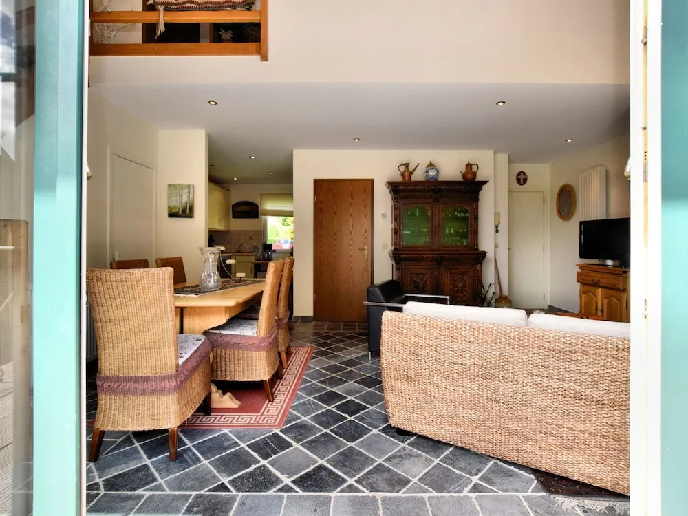 Cozy Apartment in Waimes near Lake