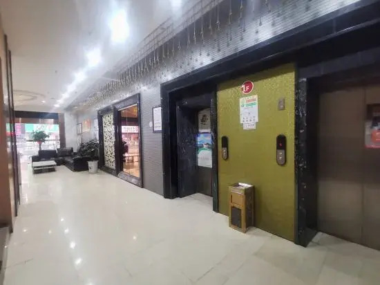 Jinboyuan Business Hotel(Xunyang Tower Dazhong Road Pedestrian Street Branch)