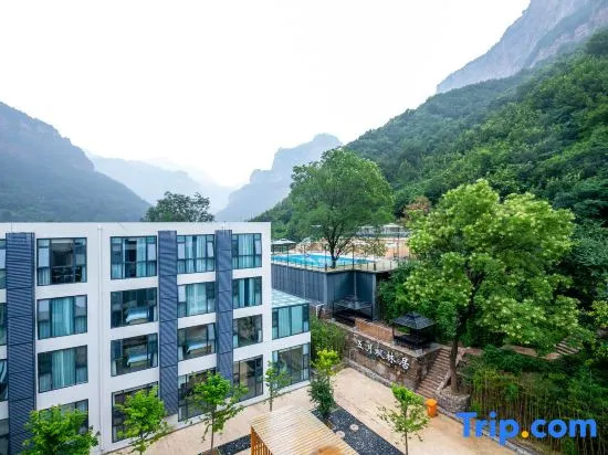 May Maple Forest House Hotel