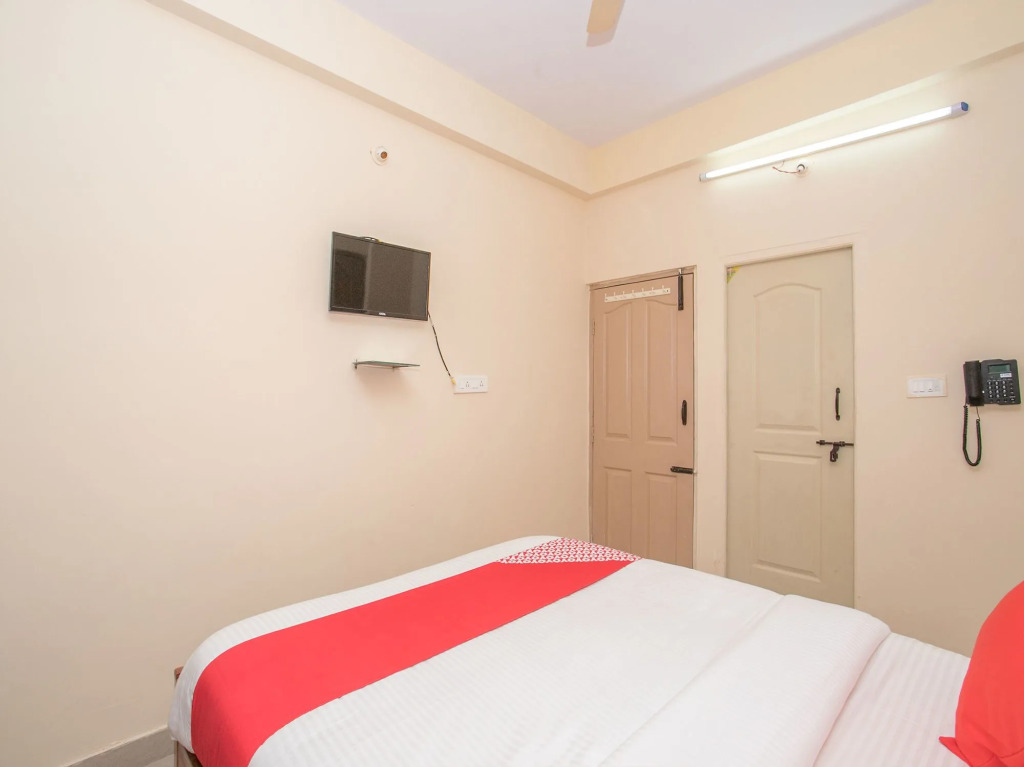 OYO 12776 SV Suites