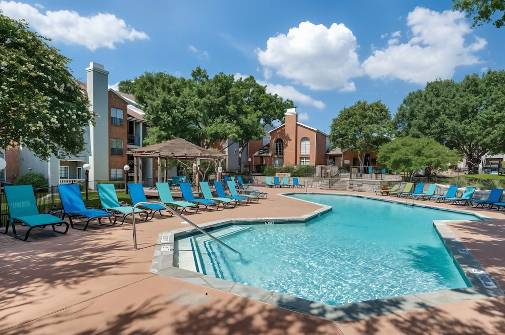 Irving Apartments