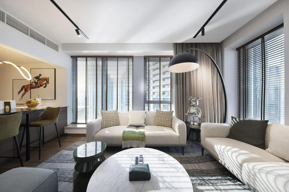 Fountain View Signature Residence With Terrace 135 SQM