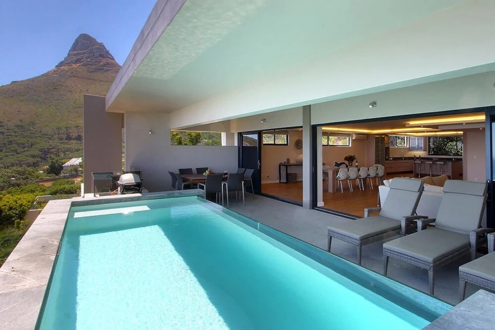 Large Three Bedroom Holiday Apartment in Camps Bay With Private Pool Casablanca