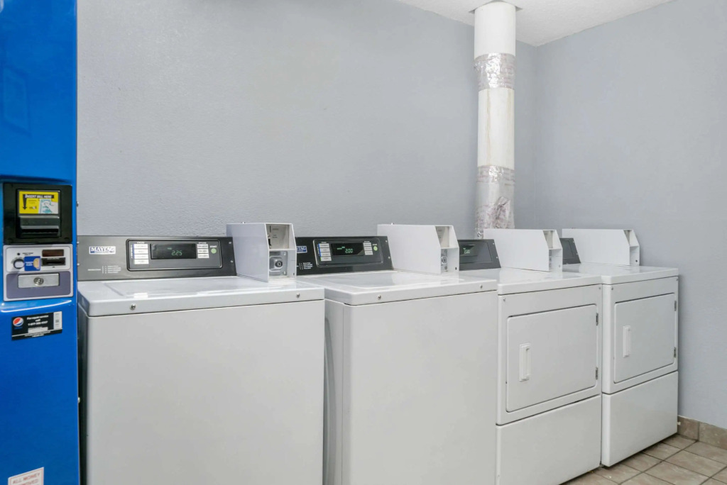 Quality Inn and Suites Livonia