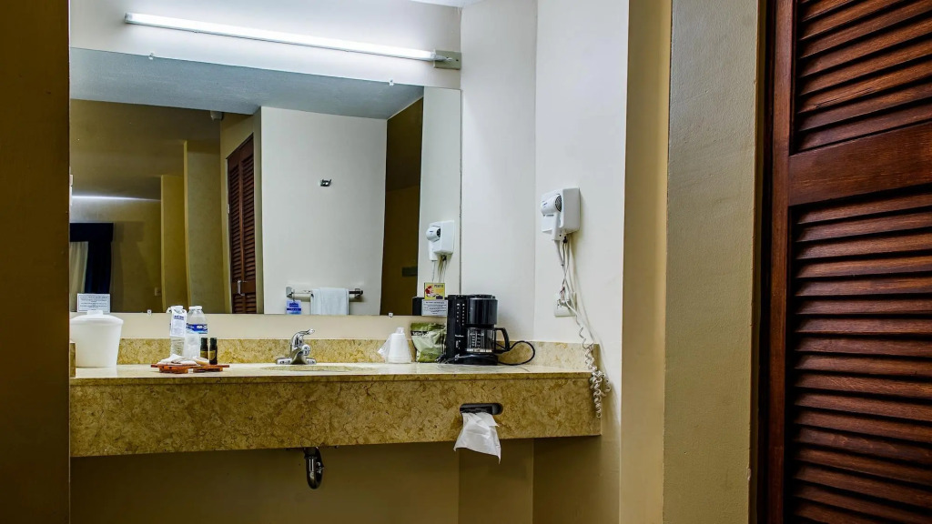 American Inn Hotel & Suites Delicias