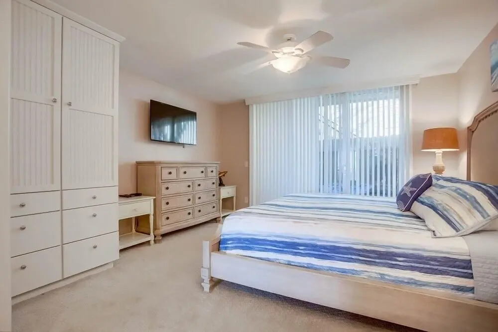 Remodeled Beachfront Condo With Pool and Beach Access Dmst14 by Redawning
