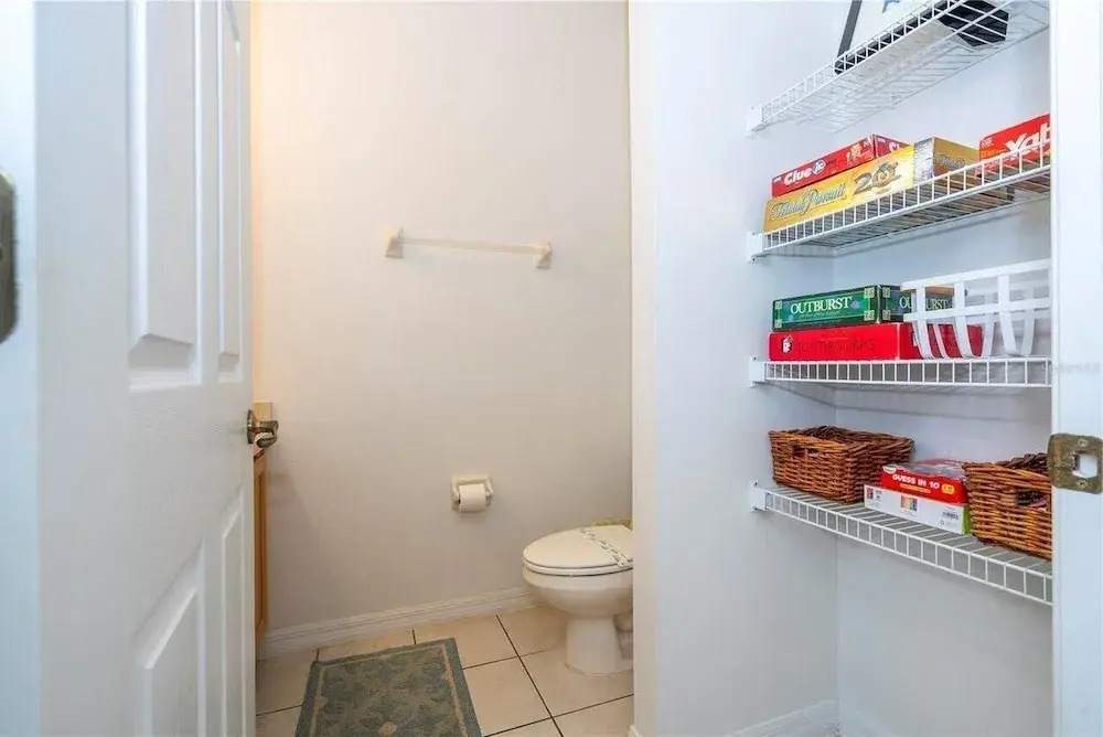 Bright 3B w Pool Close to Disney Encantada 8545