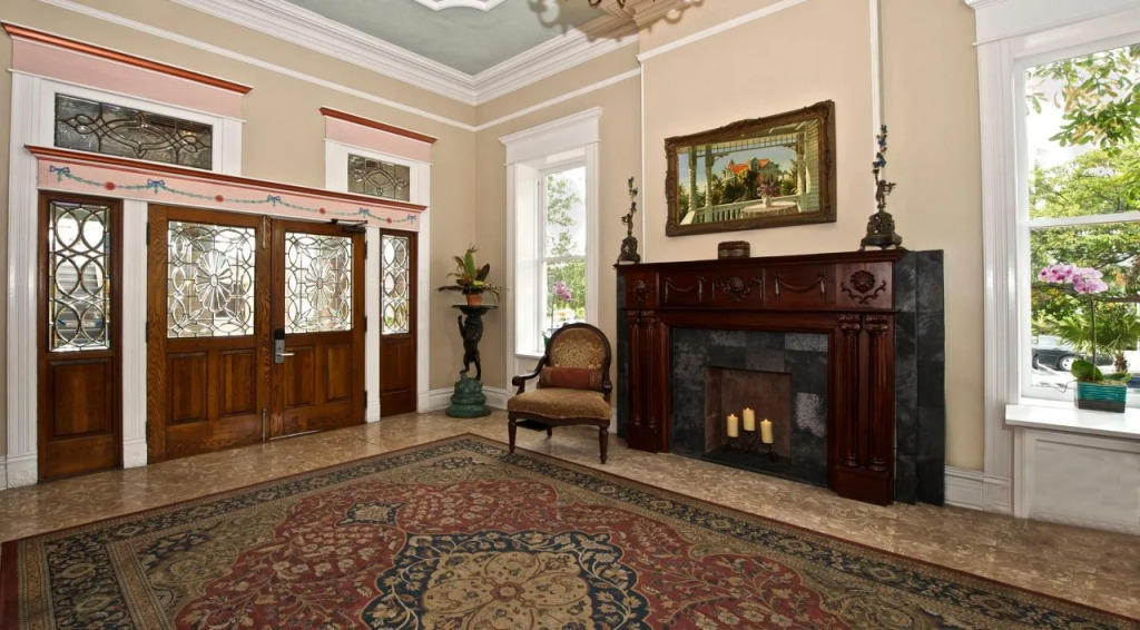 Southernmost House - Adult Exclusive